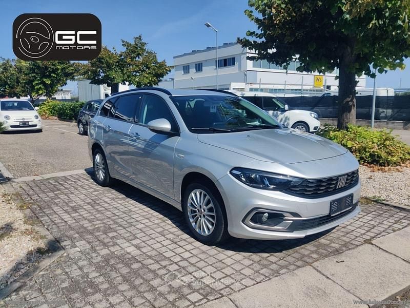 Usata Fiat Tipo Life 100 CV (73 kW) 2021 Argento metalizzato Station wagon