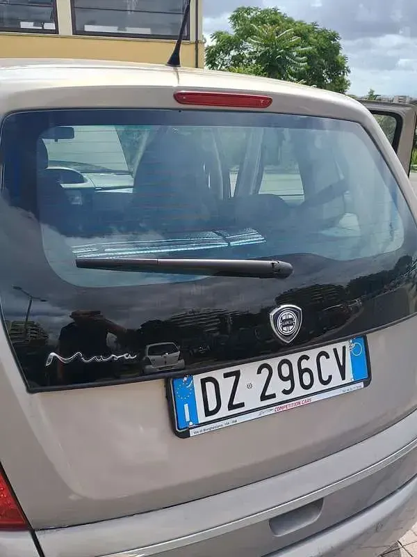 Usata Lancia Musa 90 CV (66 kW) 2009 Monovolume