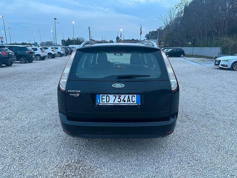 Usata Ford Focus Titanium 115 CV (84 kW) 2010 Nero Berlina