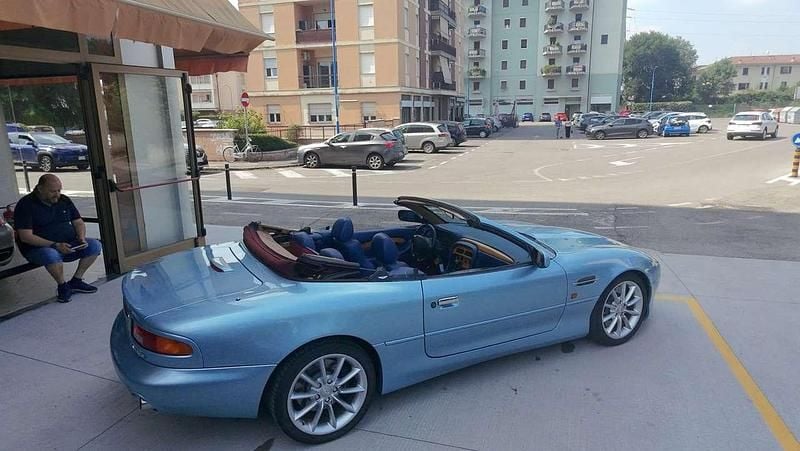 Usata Aston Martin DB7 420 CV (308 kW) 2000 Blu/azzurro Cabrio