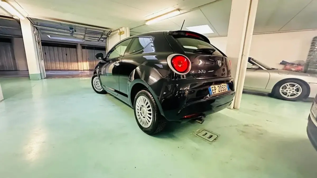 Second-hand Alfa Romeo MiTo 85 CP (62 kW) 2014 Negru Hatchback