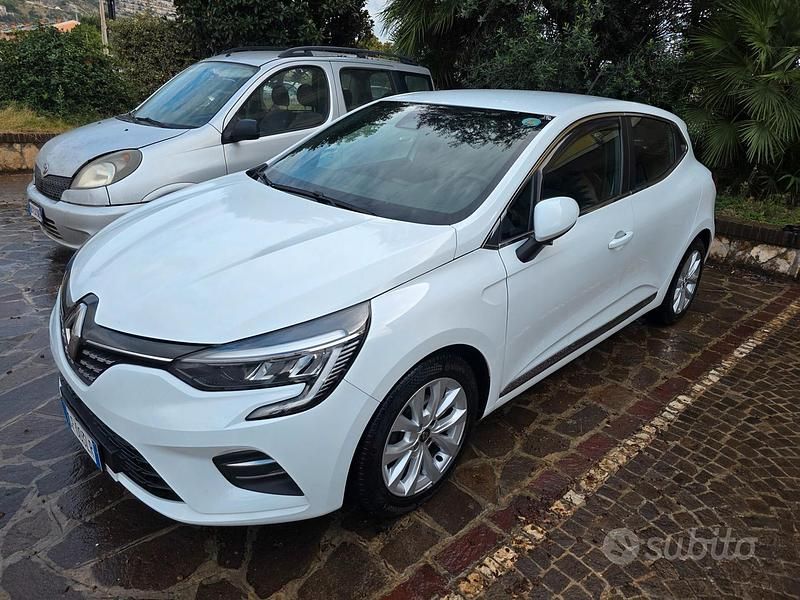 Bianco Usata 2021 Renault Clio V Intens Tre volumi | 12.500 € (Buon prezzo) - Immagine 1/4