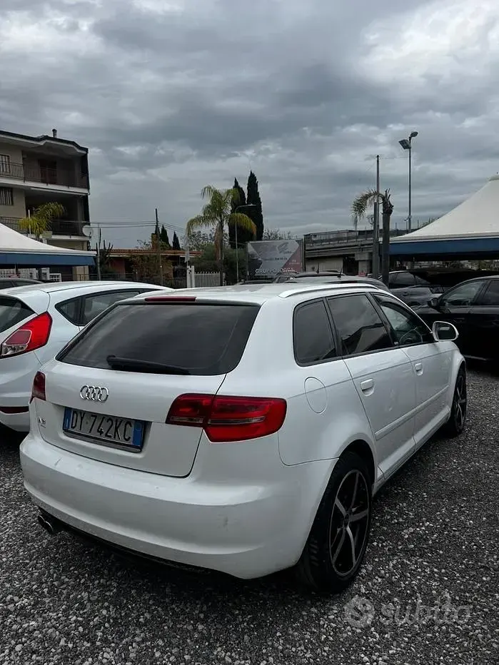 Gebraucht Audi A3 S-Line 90 PS (66 kW) 2010 Weiß Kleinwagen