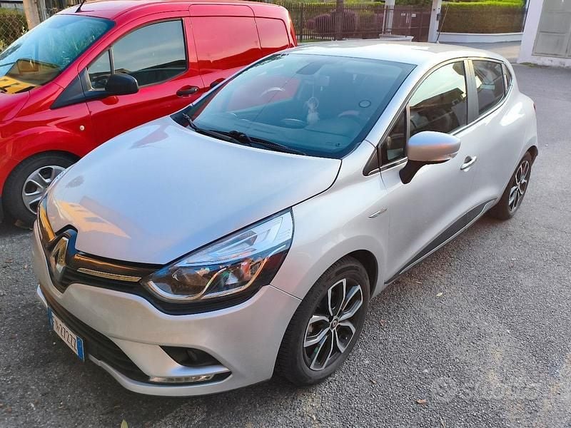 Usata Renault Clio IV Zen 90 CV (66 kW) 2018 Grigio Berlina