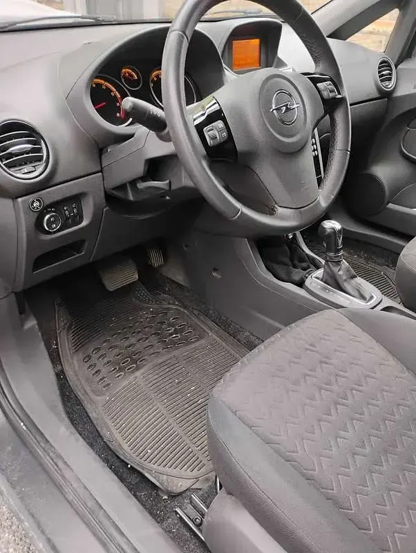 Usata Opel Corsa 101 CV (74 kW) 2014 Grigio Utilitaria
