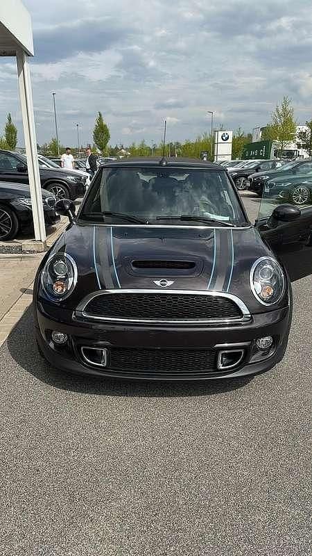 Usata Mini Cooper D Cabriolet 111 CV (81 kW) 2016 Blu/azzurro Cabrio