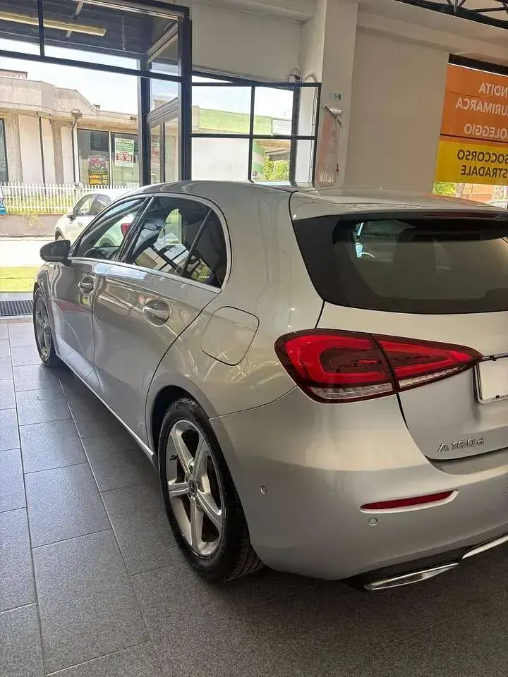Usata Mercedes A180 Executive 116 CV (85 kW) 2018 Argento Berlina