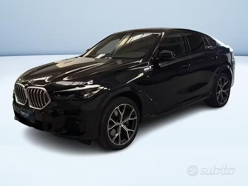Usata BMW X6 M Sport 333 CV (244 kW) 2021 Nero metallizzato SUV