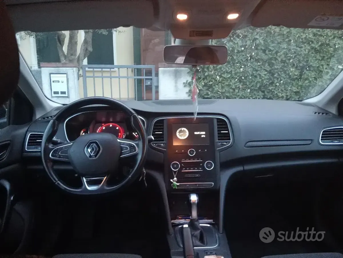 Usata Renault Mégane GrandTour 116 CV (85 kW) 2020 Bluazzurro Station wagon
