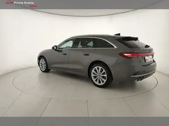 Usata Audi A5 Advanced 204 CV (150 kW) 2025 Grigio chronos metallizzato Station wagon