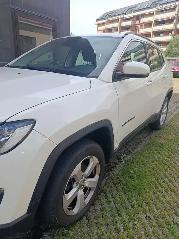 Usata Jeep Compass Limited 140 CV (102 kW) 2019 Bianco SUV