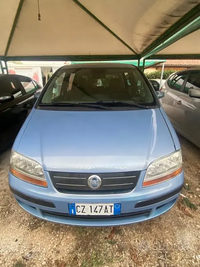 Usata Fiat Idea 70 CV (51 kW) 2005 Blu Monovolume