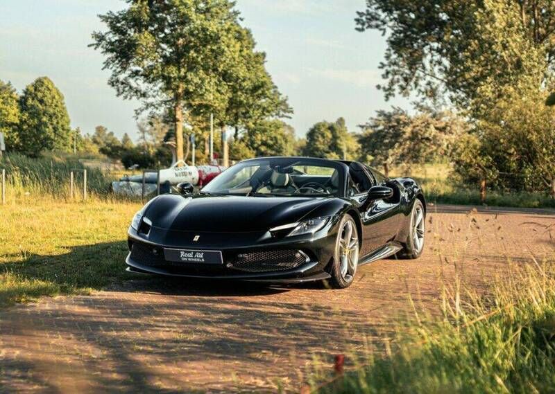 Nero Usata 2024 Ferrari 250 Cabrio | 405.000 € - Immagine 1/4