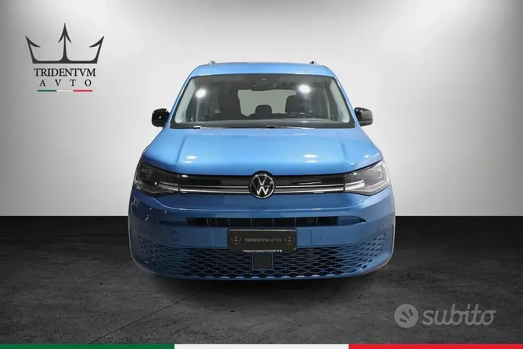 Begagnad VW Caddy Life 114 HK (83 kW) 2024 Blå Minibuss
