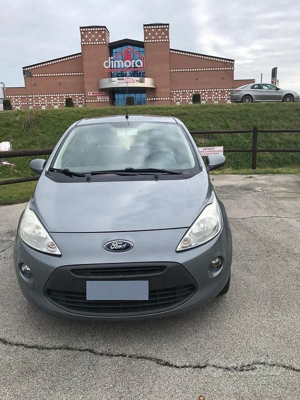 Usata Ford Ka 75 CV (55 kW) 2012 Grigio Utilitaria