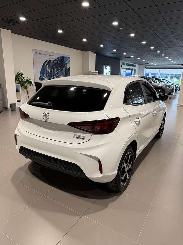 Nuova MG MG3 Luxury 194 CV (142 kW) 2026 Bianco Utilitaria