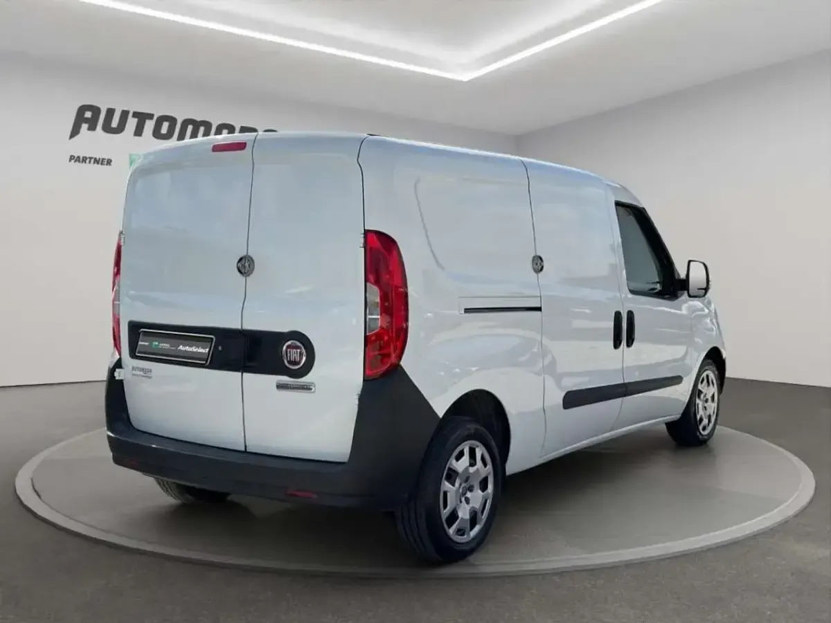 Usata Fiat Doblò 105 CV (77 kW) 2018 Bianco Monovolume
