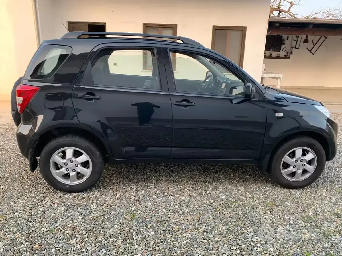 Usata Daihatsu Terios 105 CV (77 kW) 2009 SUV