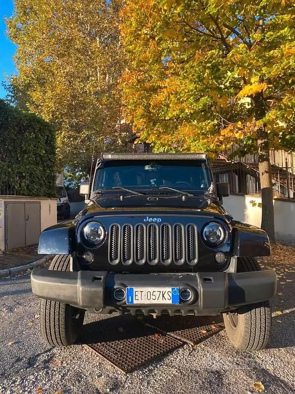 Usata Jeep Wrangler Sahara 177 CV (130 kW) 2013 SUV