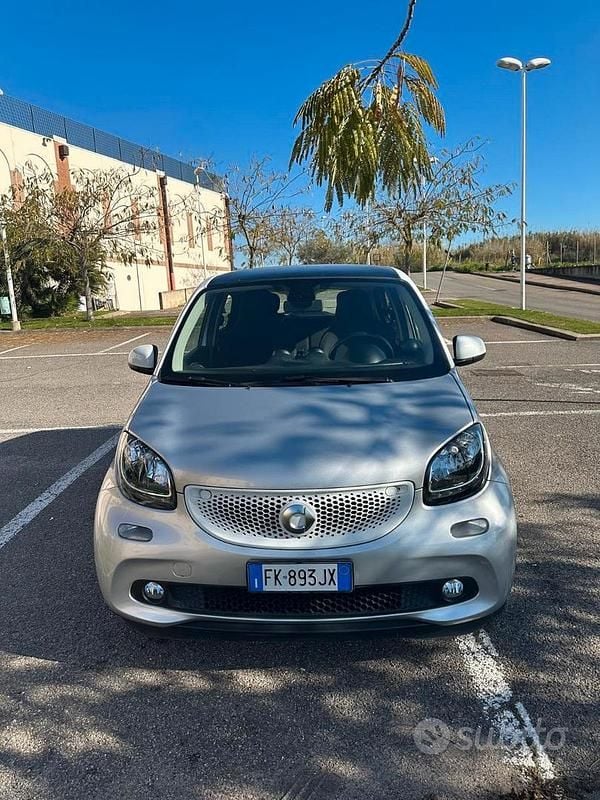 Usata 2017 Smart ForFour Utilitaria | 10.500 € - Immagine 1/4