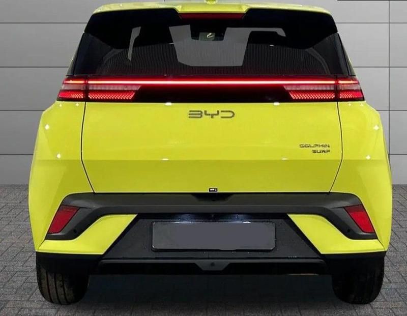 Usata BYD Dolphin Surf Comfort 114 kW (156 CV) 2025 Lime green Utilitaria