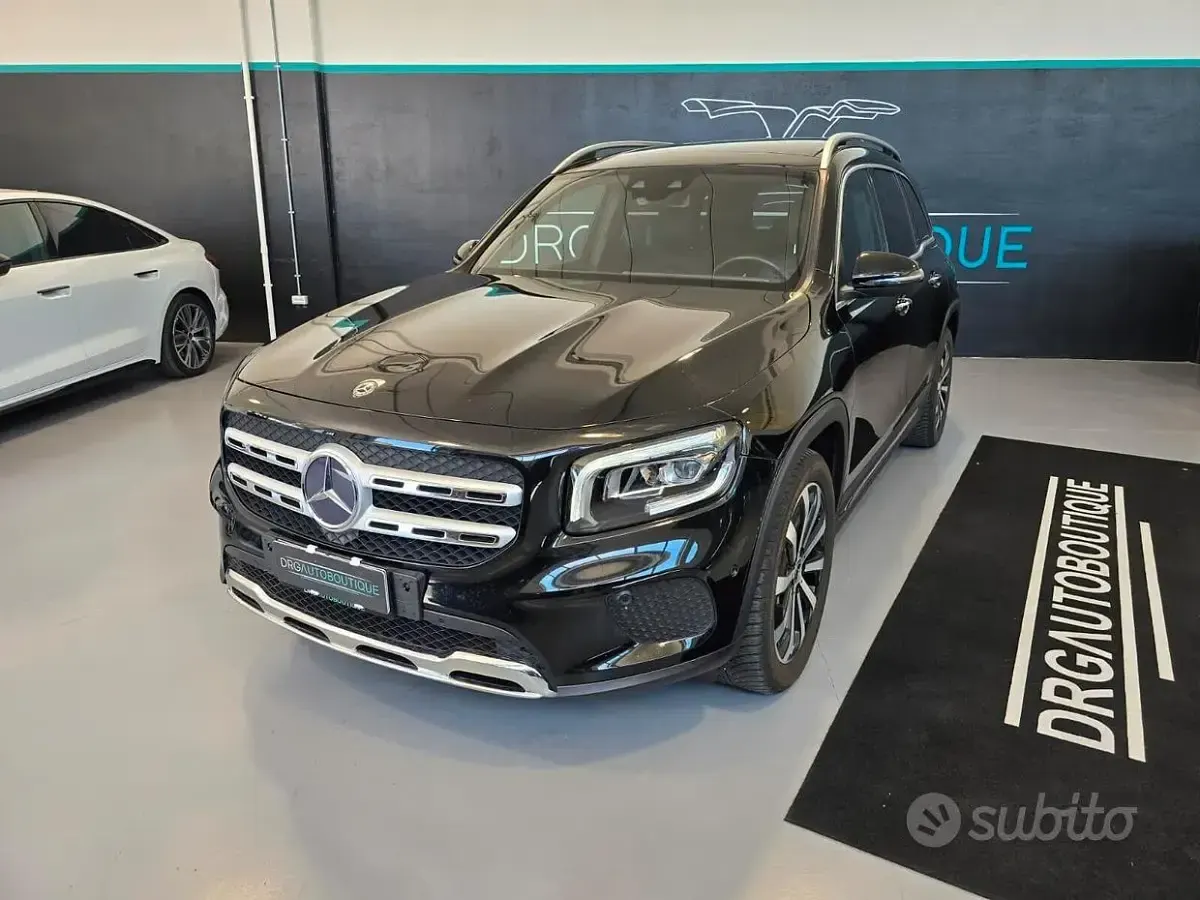 Usata Mercedes GLB180 Luxury 116 CV (85 kW) 2020 Nero SUV