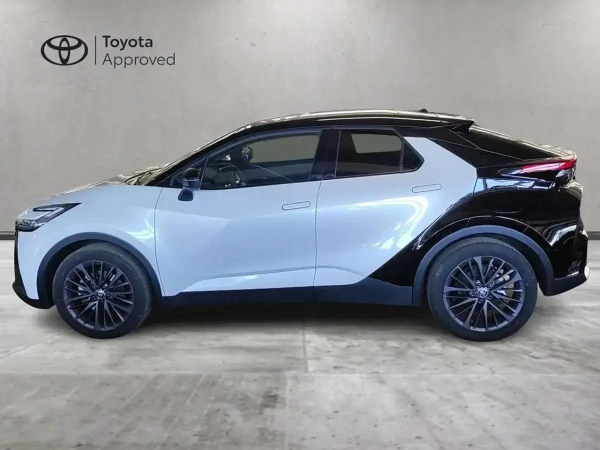 Usata Toyota C-HR Advance 223 CV (164 kW) 2025 Bianco SUV