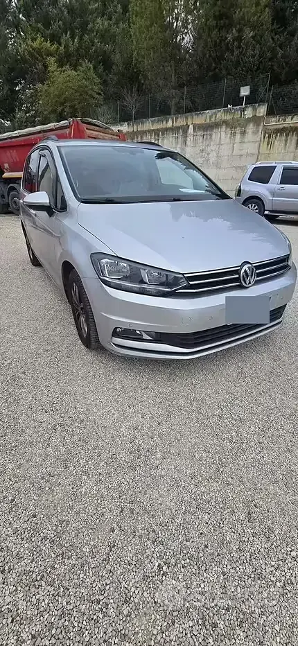 Usata VW Touran 102 CV (75 kW) 2016 Grigio Monovolume