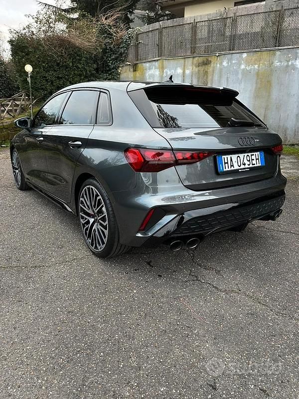 Grigio Usata 2025 Audi S3 Sport Tre volumi | 58.500 € (Molto cara) - Immagine 1/4