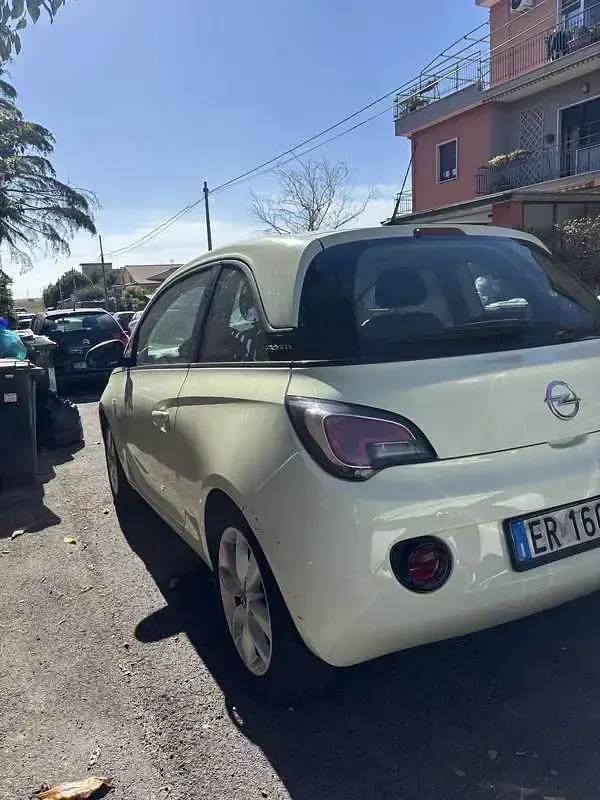 Usata Opel Adam 69 CV (50 kW) 2013 Bianco Utilitaria