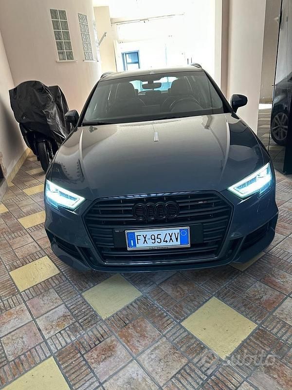Usata Audi A3 S-Line 150 CV (110 kW) 2019 Grigio Berlina