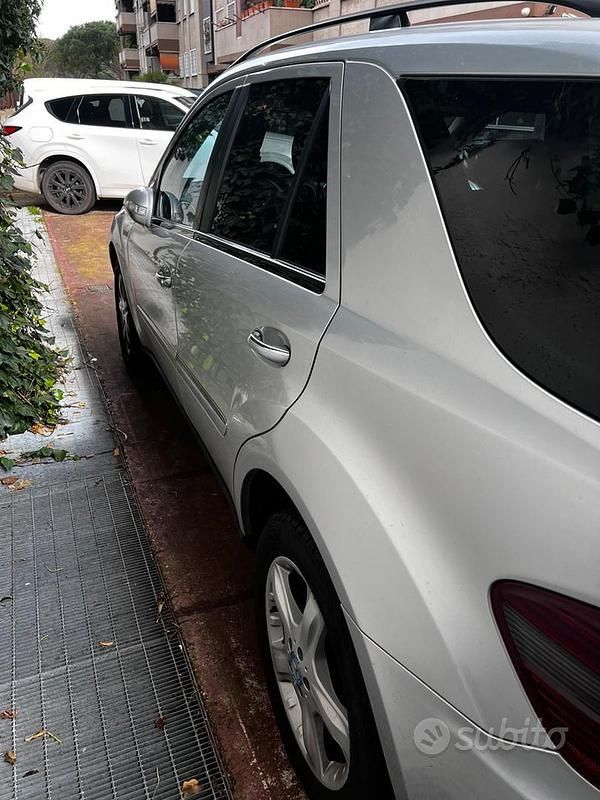 Usata Mercedes ML320 2007 Grigio SUV