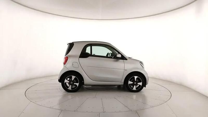 Usata Smart ForTwo Coupé Passion 41 kW (56 CV) 2021 Grigio Utilitaria