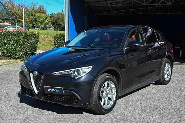 Usata Alfa Romeo Stelvio Executive 210 CV (154 kW) 2019 Nero(met.) SUV