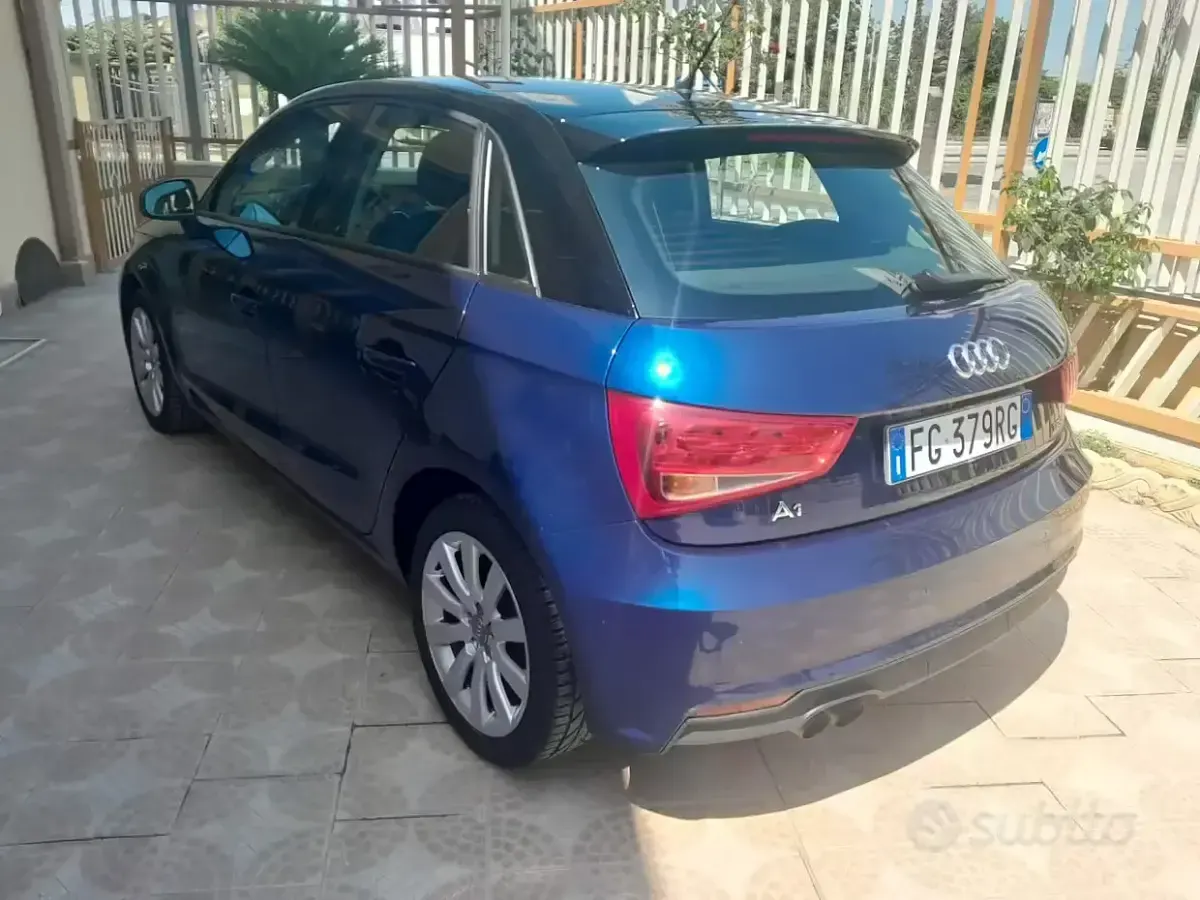 Usata Audi A1 125 CV (91 kW) 2016 Bluazzurro Utilitaria