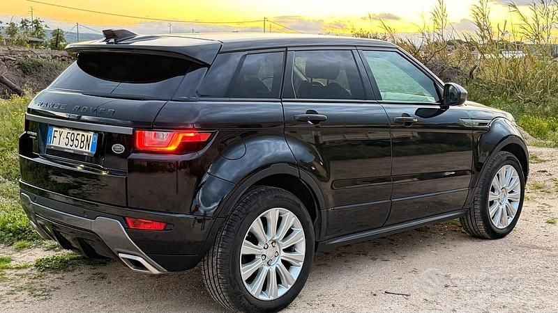 Usata Land Rover Range Rover evoque 150 CV (110 kW) 2017 Nero SUV