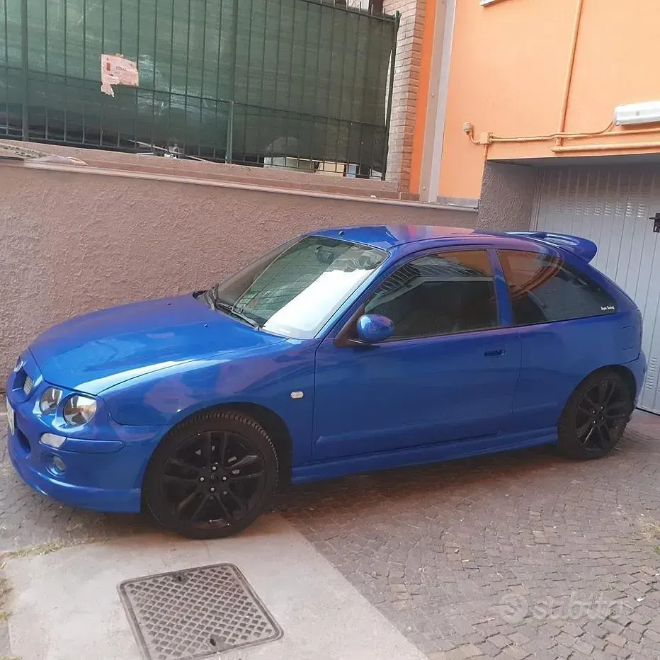 Usata MG ZR 103 CV (75 kW) 2003 Blu Utilitaria