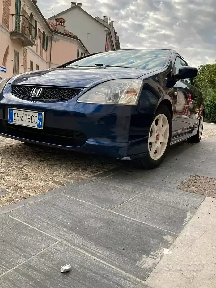 Usata Honda Civic 110 CV (80 kW) 2003 Bluazzurro Berlina