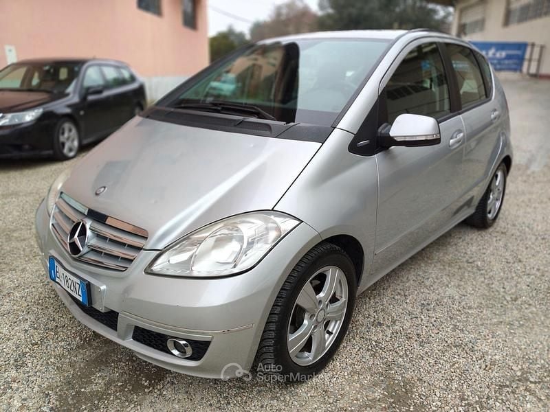Usata Mercedes A160 Avantgarde 82 CV (60 kW) 2011 Argento Monovolume