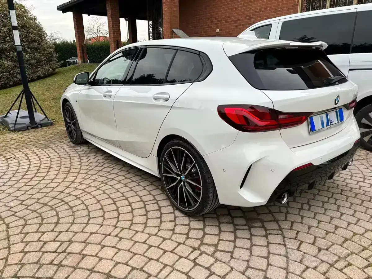 Usata BMW 128 265 CV (194 kW) 2023 Bianco Utilitaria
