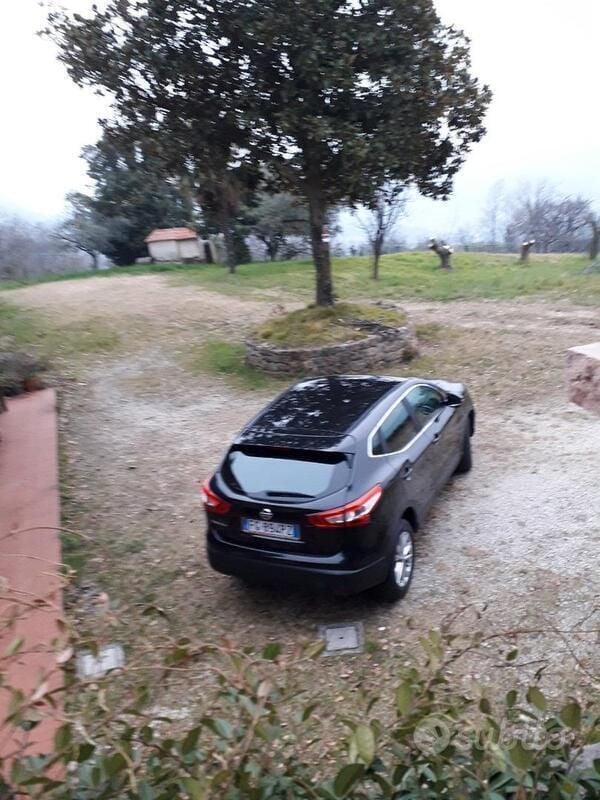 Nero Usata 2016 Nissan Qashqai Acenta SUV | 14.500 € (Buon prezzo) - Immagine 1/4
