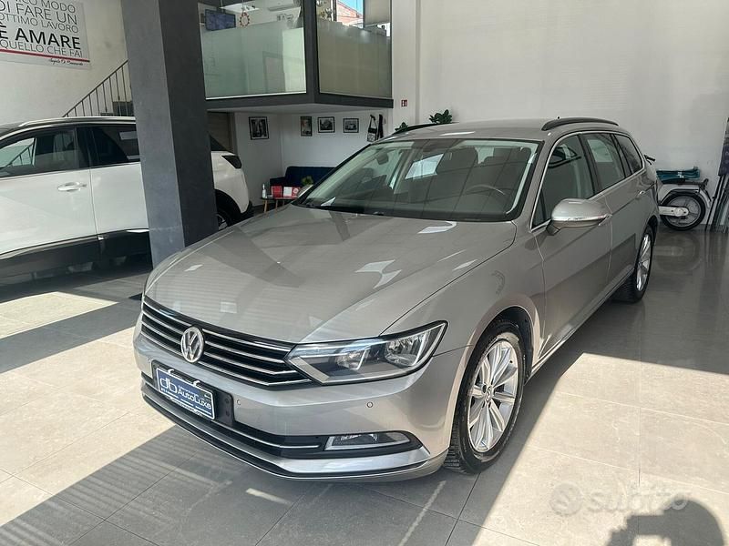 Argento Usata 2015 VW Passat Highline Station wagon | 13.490 € (Buon prezzo) - Immagine 1/4