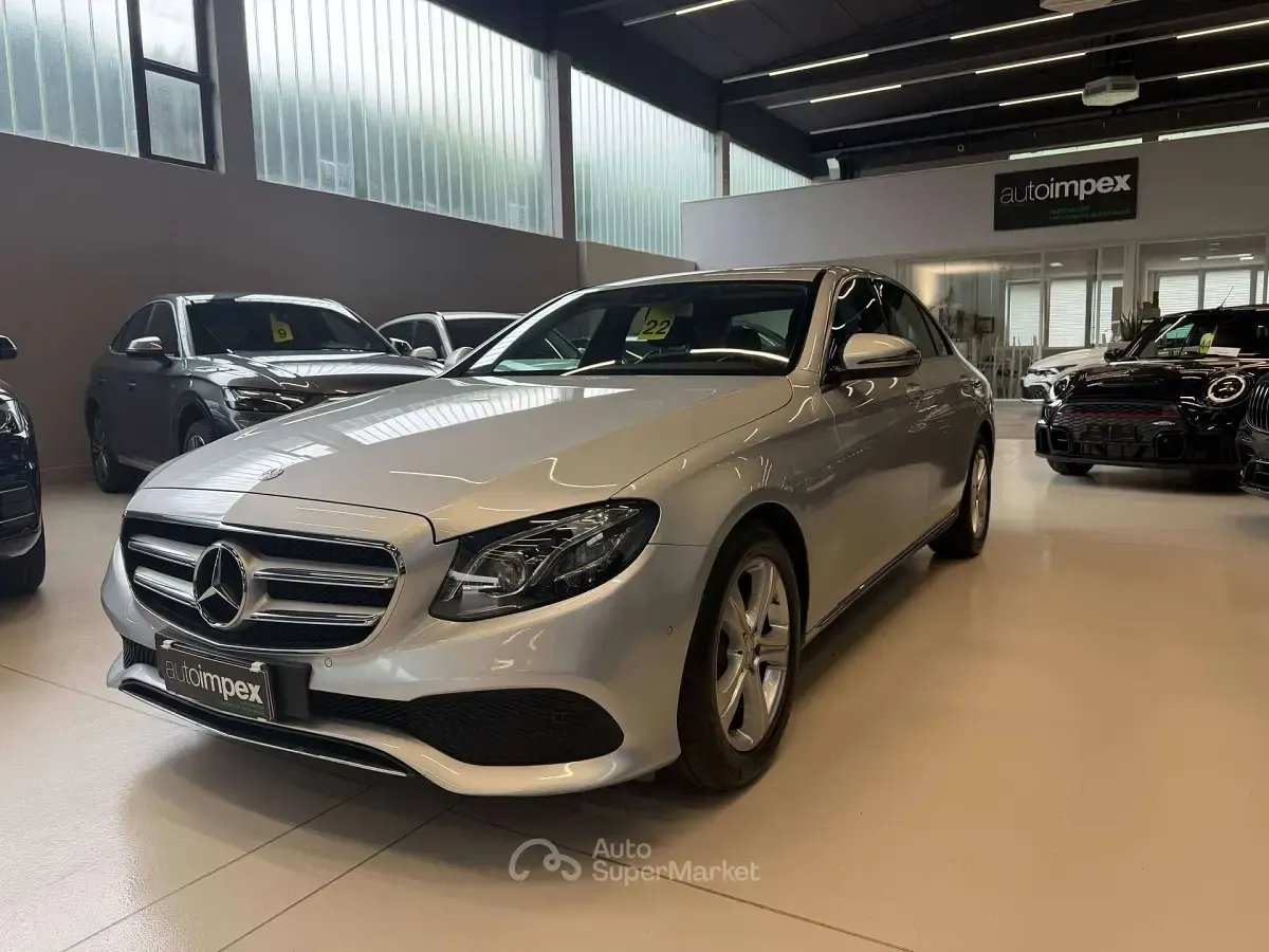 Usata Mercedes E220 194 CV (142 kW) 2017 Argento Berlina