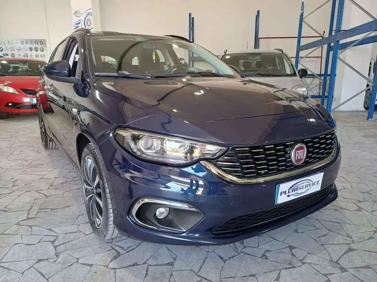 Usata Fiat Tipo Lounge 120 CV (88 kW) 2018 Blu/azzurro Station wagon