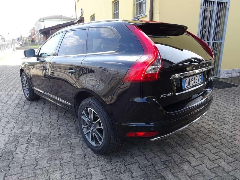 Usata Volvo XC60 Momentum 215 CV (158 kW) 2014 Nero SUV