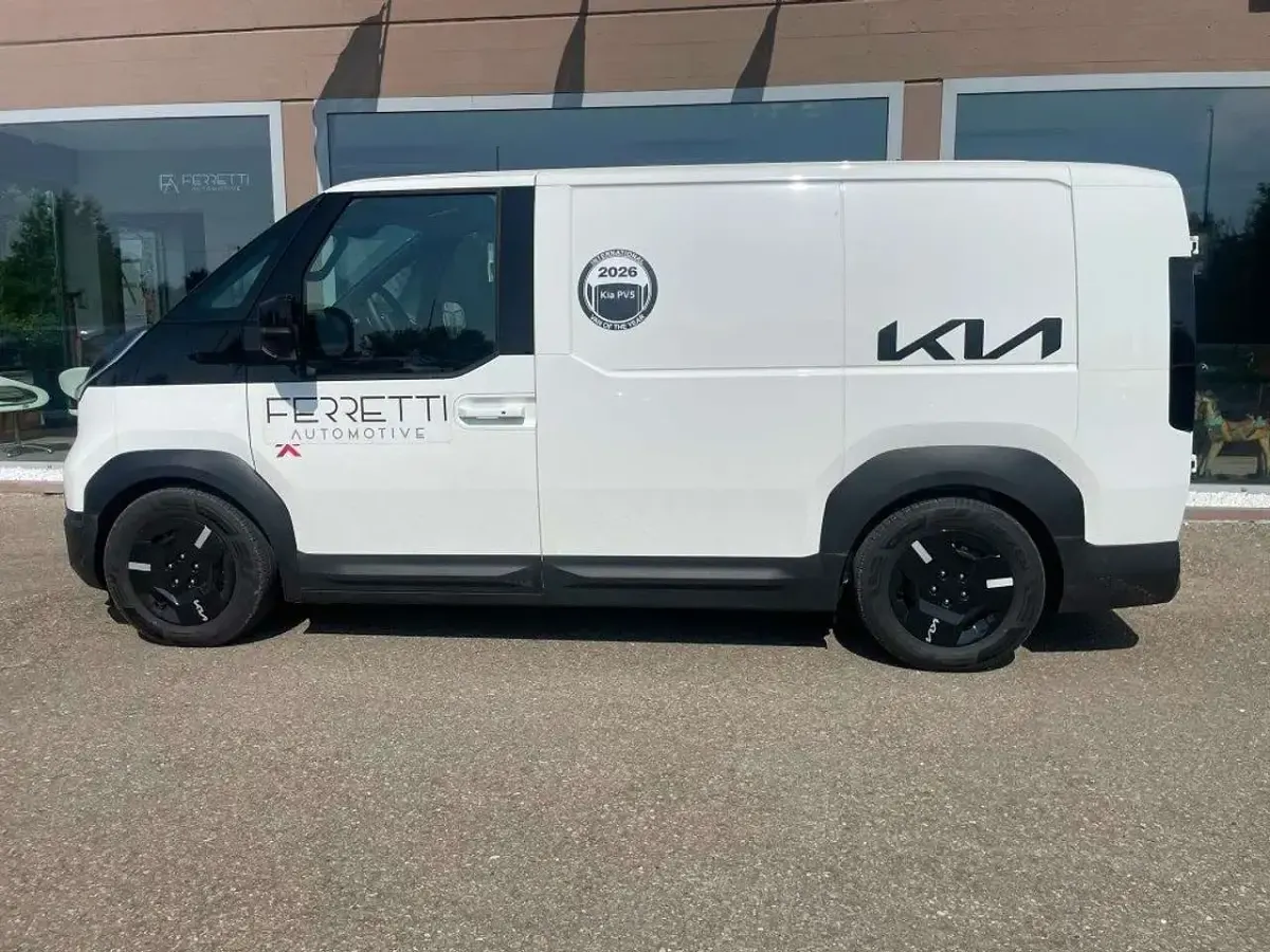 Nuova Kia PV5 89 kW (122 CV) 2026 Bianco Monovolume