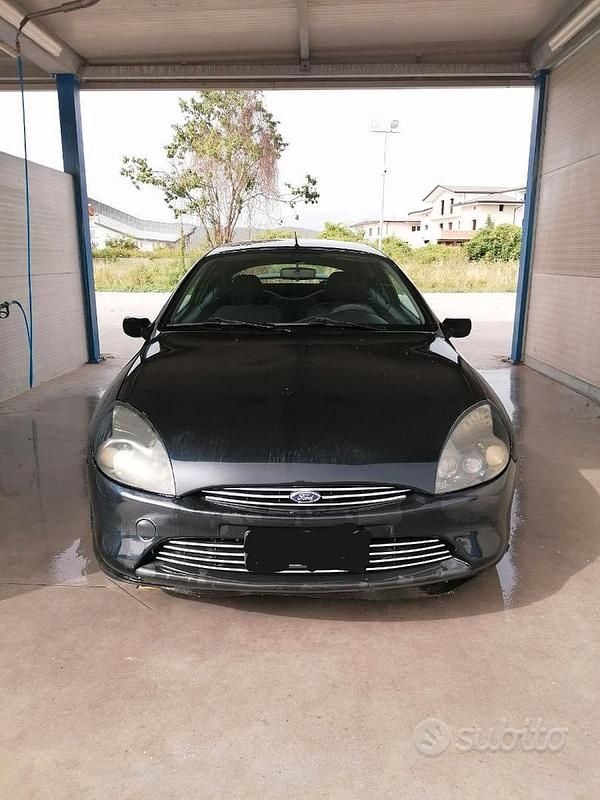 Usata Ford Puma 90 CV (66 kW) 1999 Nero Coupé