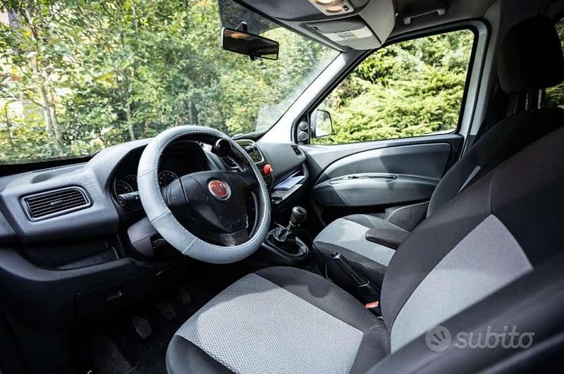Usata Fiat Doblò Emotion 135 CV (99 kW) 2011 Monovolume