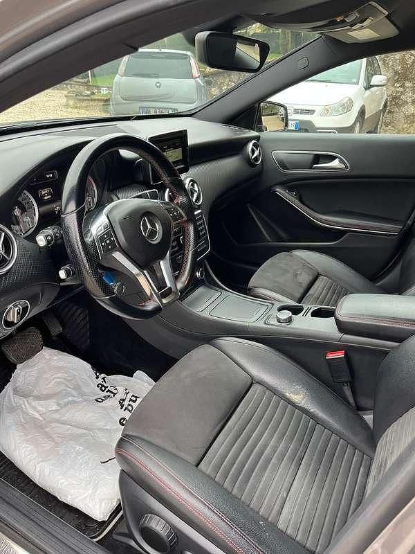 Begagnad Mercedes A180 Edition 109 HK (80 kW) 2015 Grå Sedan