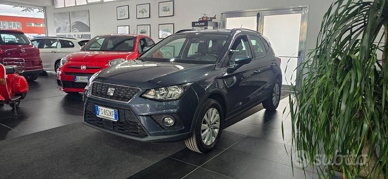 Grigio(met.) Usata 2018 Seat Arona Style SUV | 14.990 € (Buon prezzo) - Immagine 1/4